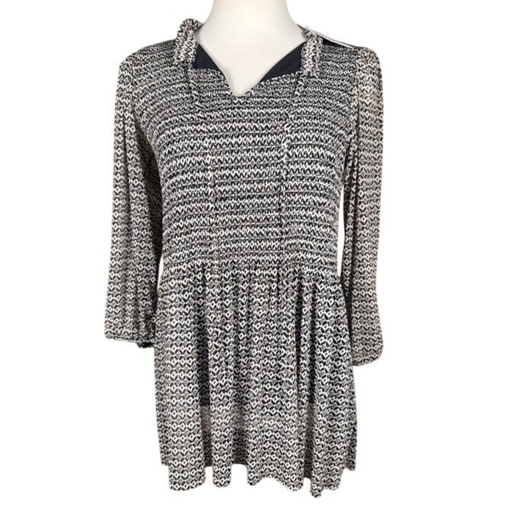 Rose + Olive Womens Black White Geometric Smocked Tunic Top Size Medium New